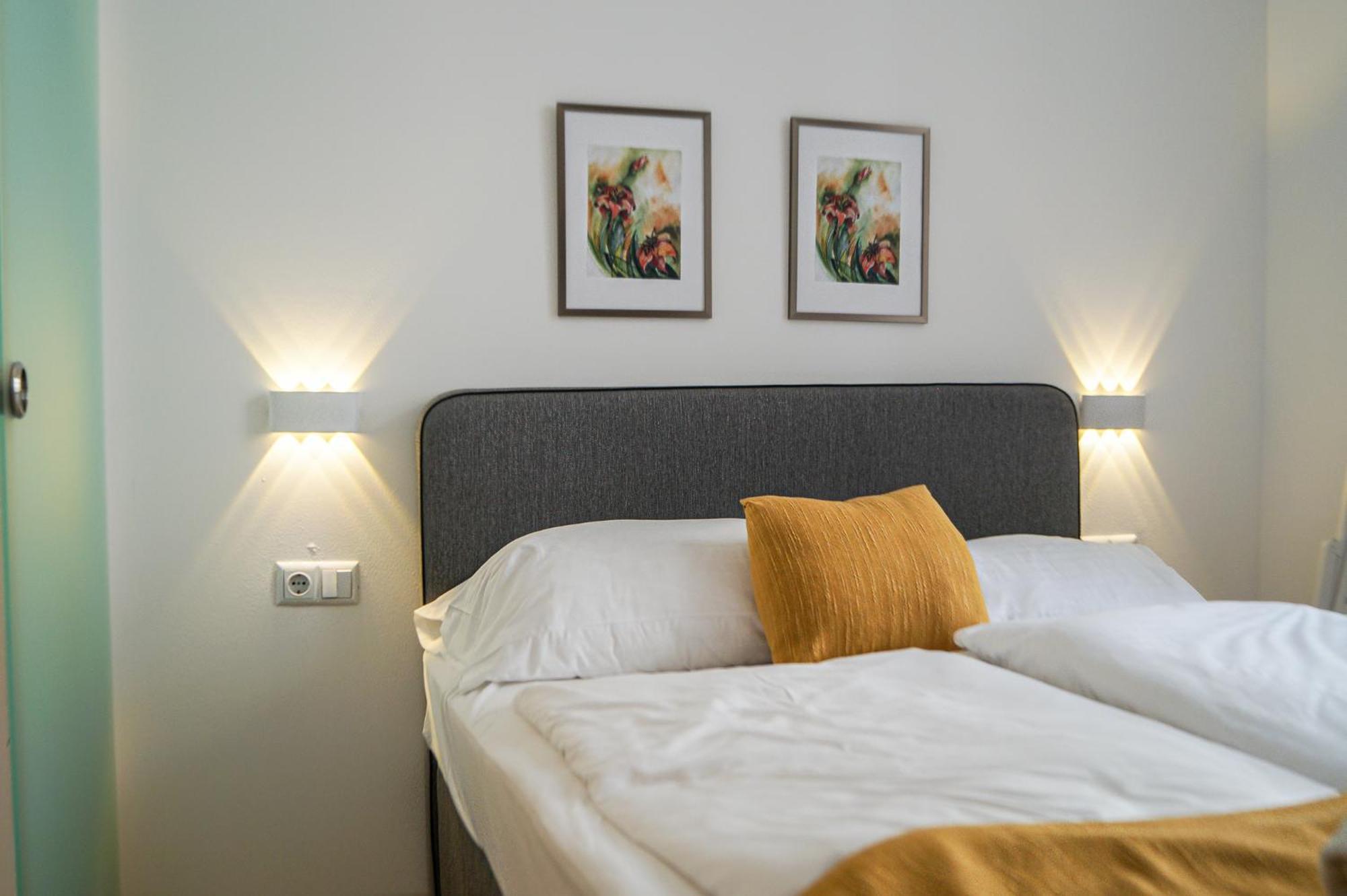 Shopping Paradise 9br Complex Ideal For 22 People * Wien