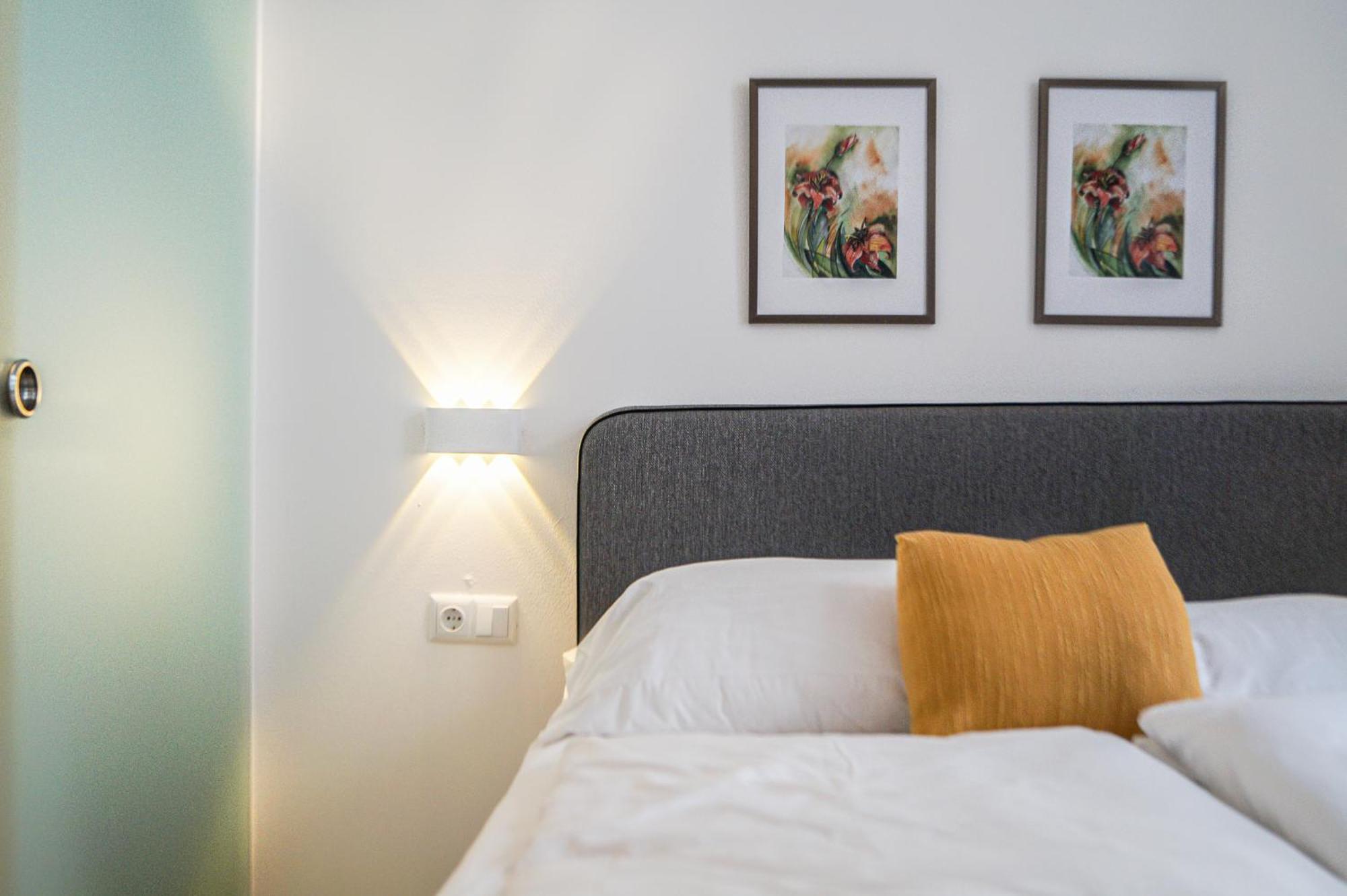 Shopping Paradise 9br Complex Ideal For 22 People * Wien