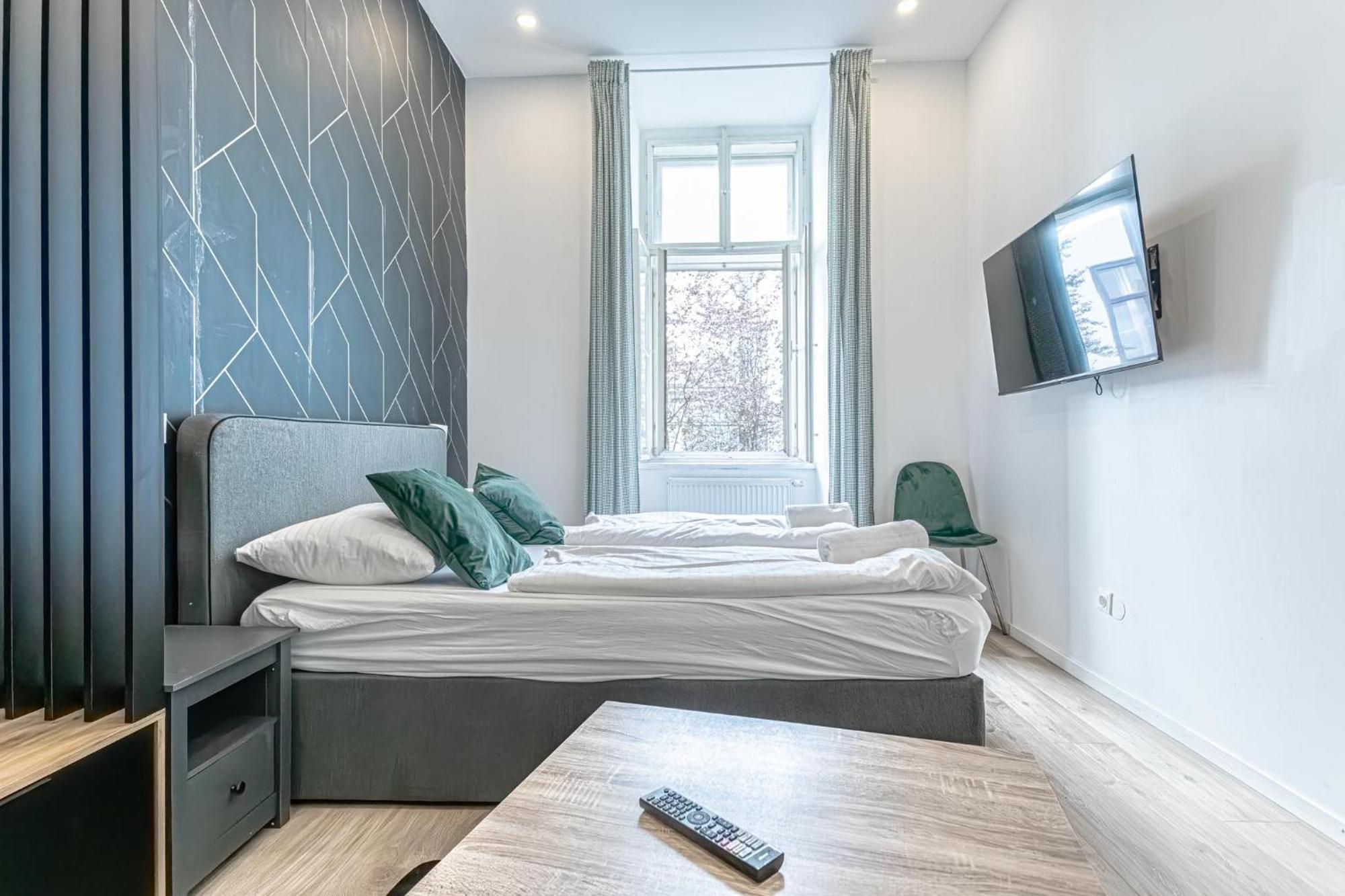 Shopping Paradise 9br Complex Ideal For 22 People * Wien