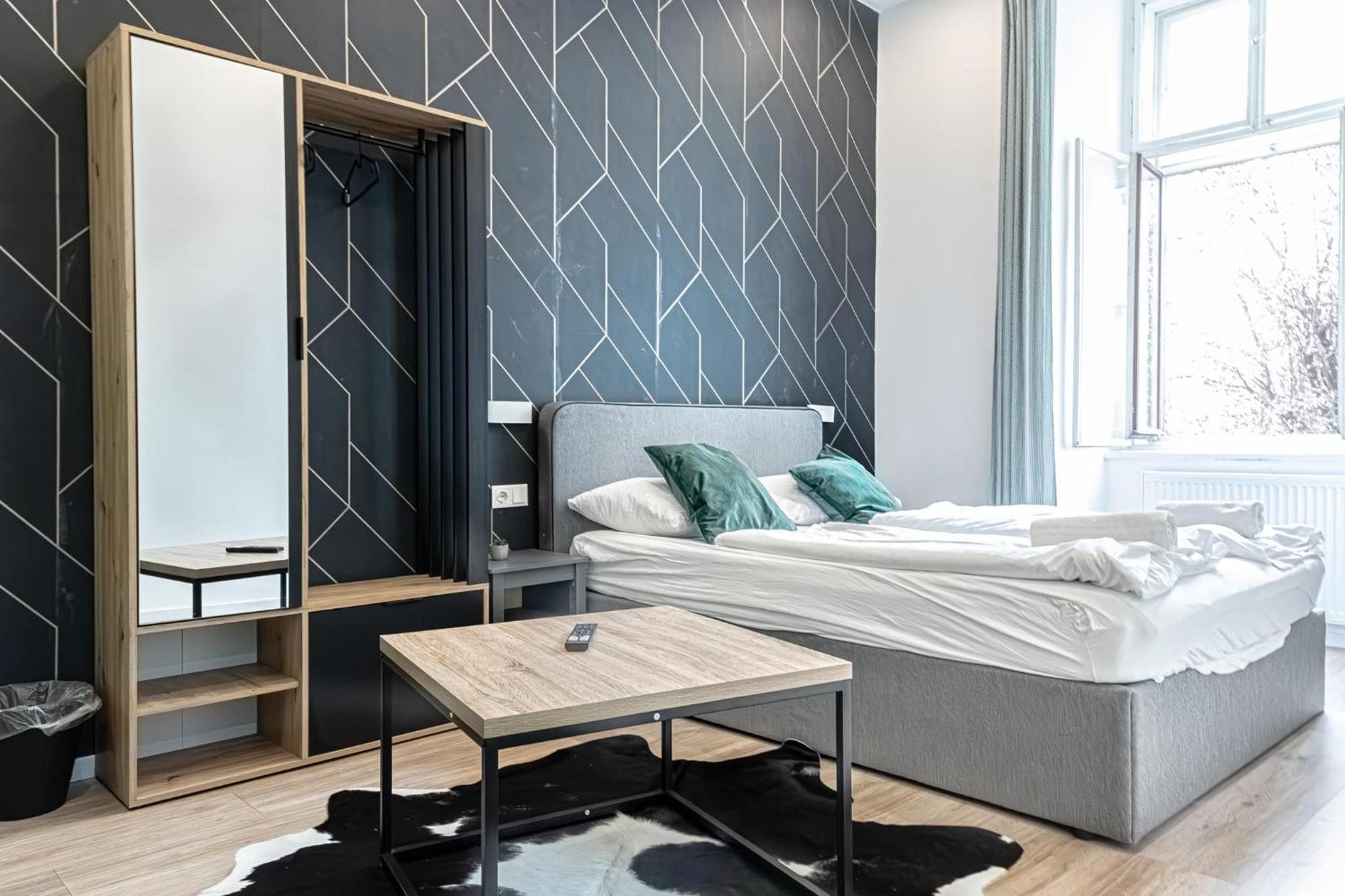 Shopping Paradise 9br Complex Ideal For 22 People * Wien
