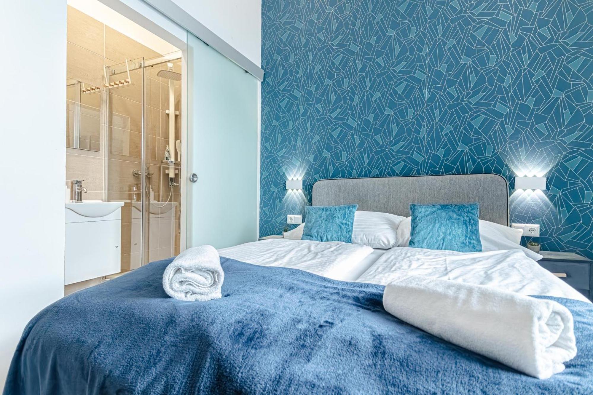 Shopping Paradise 9br Complex Ideal For 22 People * Wien