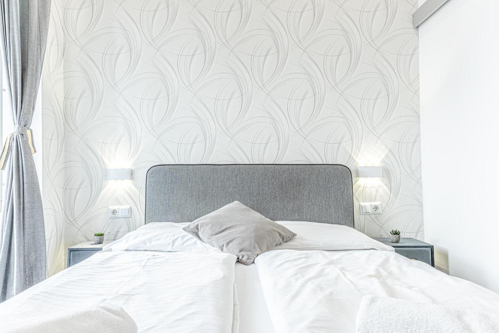 Shopping Paradise 9br Complex Ideal For 22 People Wien