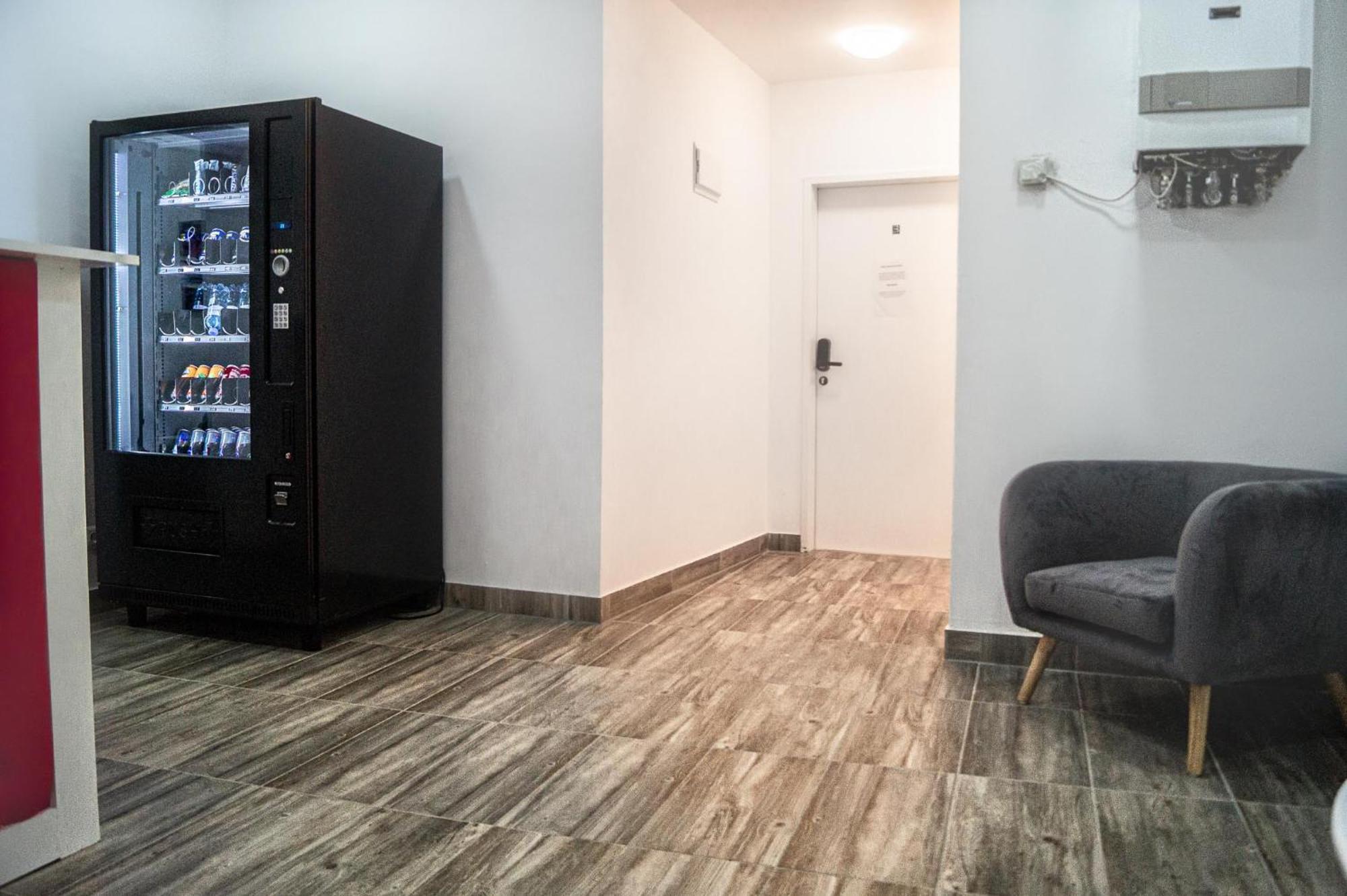 Shopping Paradise 9br Complex Ideal For 22 People * Wien