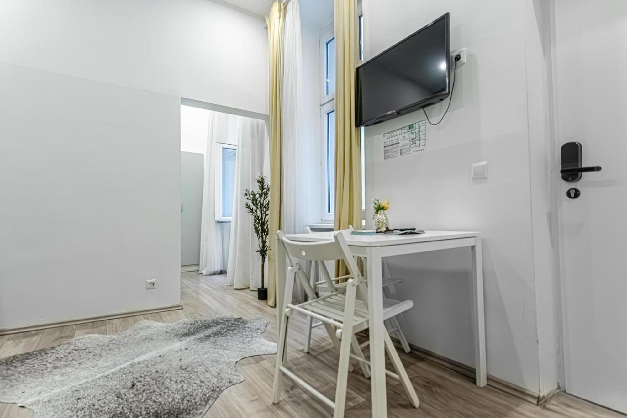 Shopping Paradise 9br Complex Ideal For 22 People Apartment Wien