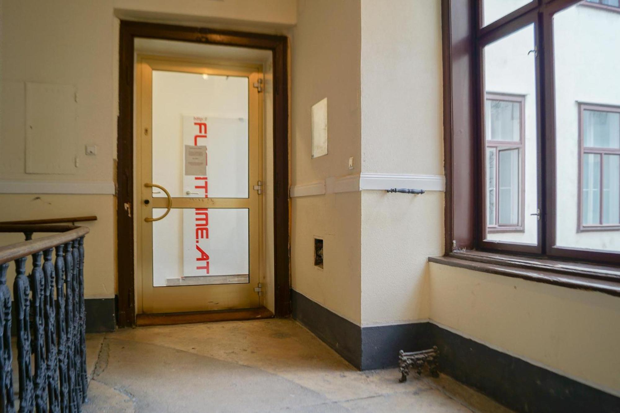 Apartment Shopping Paradise 9br Complex Ideal For 22 People Wien